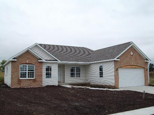 226 Alden Dr., Sycamore, IL 60178