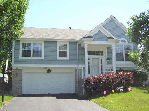 260 Arlington Ln., Grayslake, IL 60030