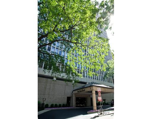 1 E Scott St. #1812, Chicago, IL 60610