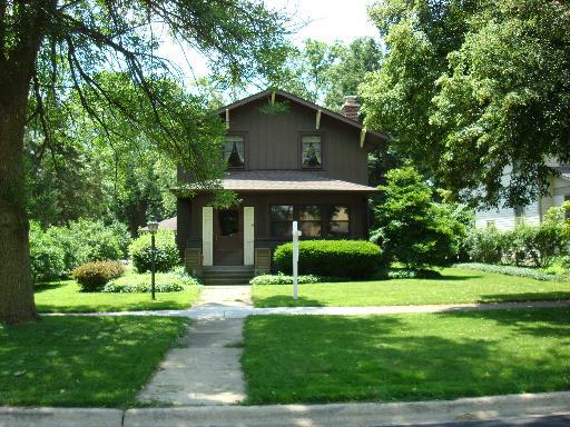 522 James St., Geneva, IL 60134