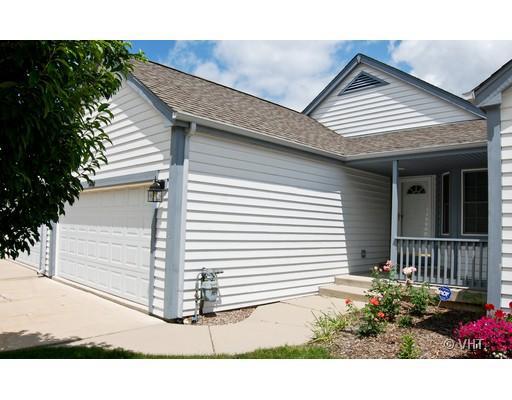 1449 Queen Ann Ln., Gurnee, IL 60031