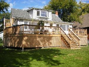 2015 Sunnyside Beach Dr., Mchenry, IL 60050