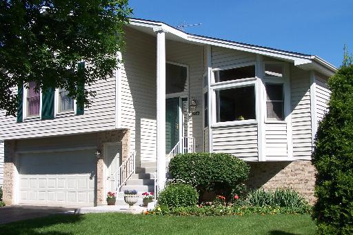 1072 Bothwell Cir., Bolingbrook, IL 60440
