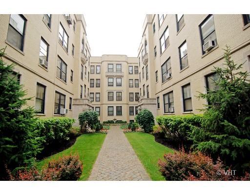 3604 N Pine Grove Ave. #2G, Chicago, IL 60613