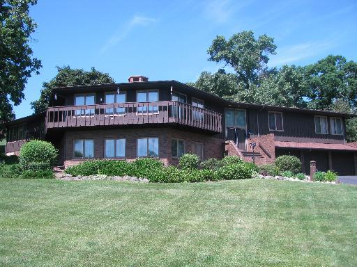 37W085 Flagpole Ct., Elgin, IL 60124