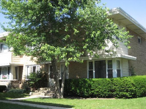 4702 Main St. #B, Skokie, IL 60076