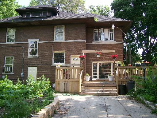 1101 Richards St., Joliet, IL 60433