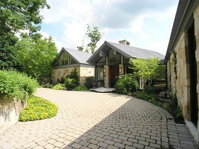 28 Brinker Rd., Barrington Hills, IL 60010