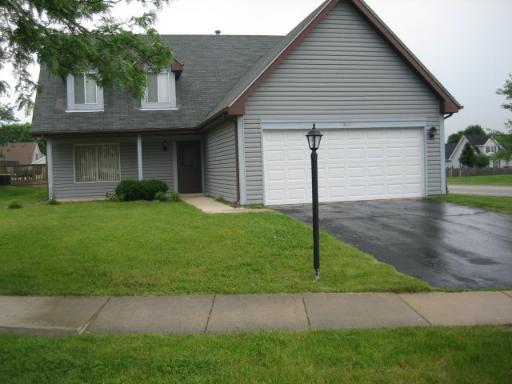 245 Iris Dr., Streamwood, IL 60107