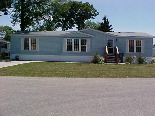 38285 Sheridan Rd. #129, Beach Park, IL 60087