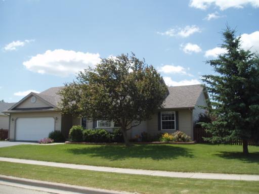 1228 Loren Dr., Dekalb, IL 60115