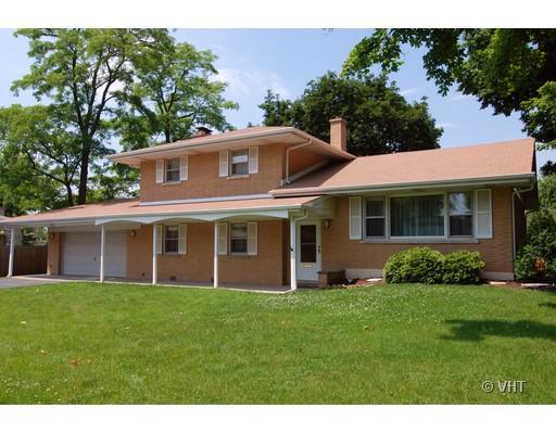 404 Huber Ln., Glenview, IL 60025