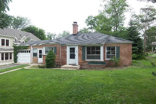 627 Summit St., Barrington, IL 60010