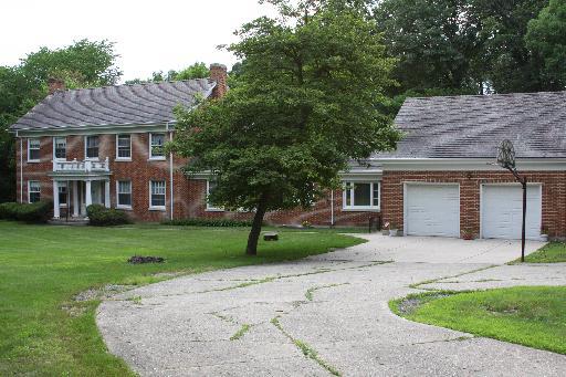 711 Council Hill Rd., East Dundee, IL 60118