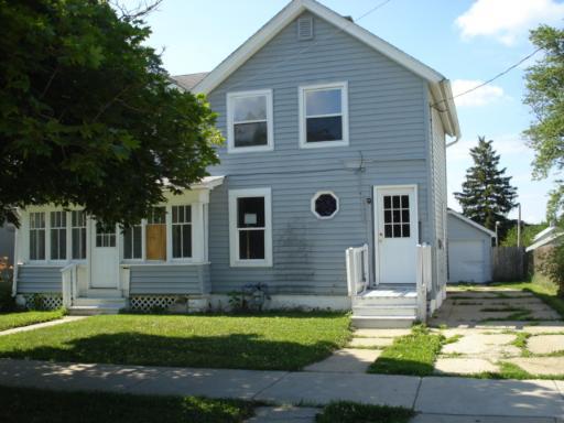 955 W Superior St., Aurora, IL 60505