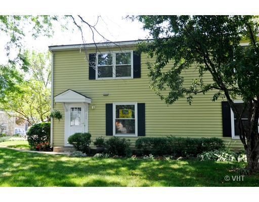 327 W Farmingdale Cir., Vernon Hills, IL 60061