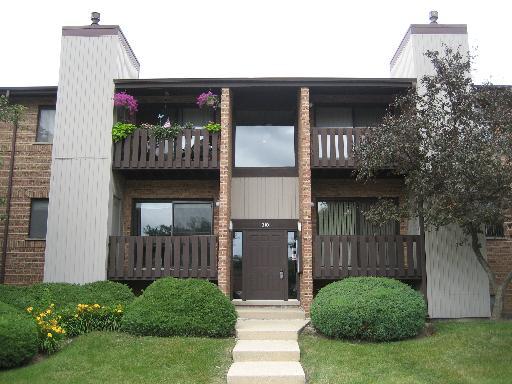 310 Sheridan Dr. #1C, Willowbrook, IL 60527