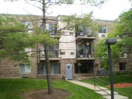 1485 Winslowe Dr. #201, Palatine, IL 60074