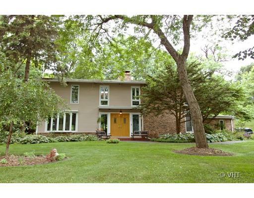 245 Bridge Ln., Tower Lakes, IL 60010