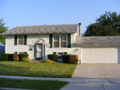 205 Hayes Ave., Romeoville, IL 60446