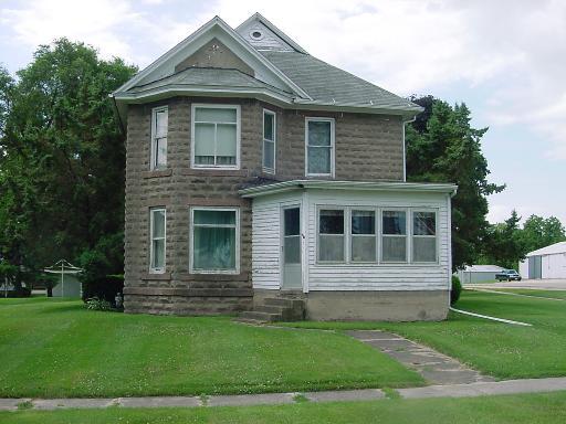 101 E Oak St., Manlius, IL 61338