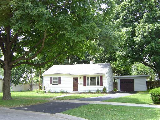 102 N Buell Ct., Aurora, IL 60506