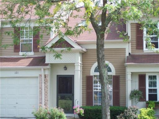 121 Crab Tree Dr., Westmont, IL 60559