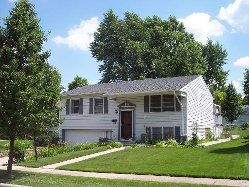 413 E Altgeld Ave., Glendale Heights, IL 60139