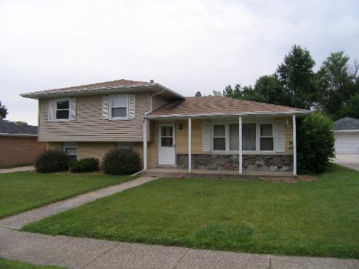 10526 S Aspen Dr., Palos Hills, IL 60465