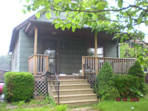 911 Jasper St., Joliet, IL 60436