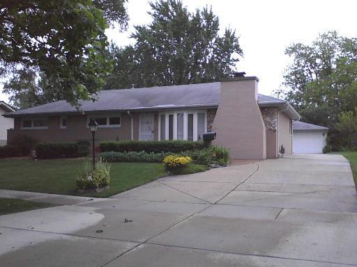 565 Morgan Ln., Hoffman Estates, IL 60169