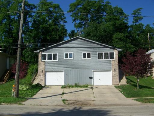 129 S Lincoln Ave., Carpentersville, IL 60110