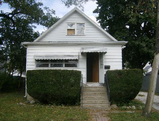 1427 Dickens St., Joliet, IL 60432
