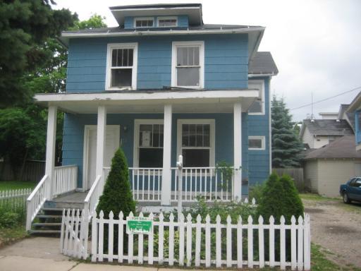 115 S Chapel St., Elgin, IL 60120