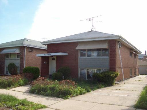 361 Luella Ave., Calumet City, IL 60409