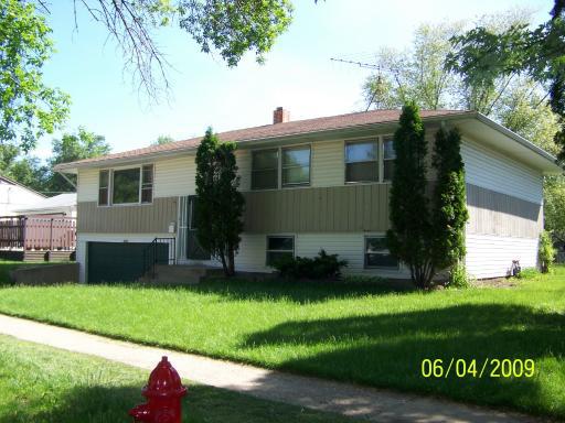 6005 Hampton Dr., Carpentersville, IL 60110