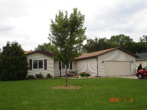 167 Valley View Dr., Seneca, IL 61360