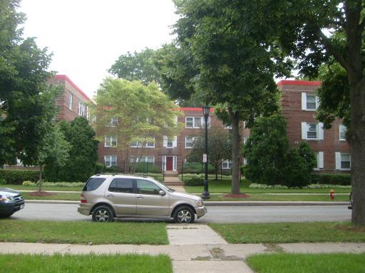 327 Callan Ave. #3E, Evanston, IL 60202