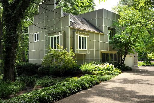 605 N Cumnor Ave., Glen Ellyn, IL 60137