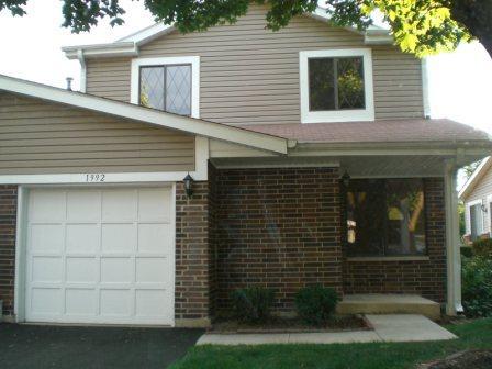 1992 N Jamestown Dr., Palatine, IL 60074