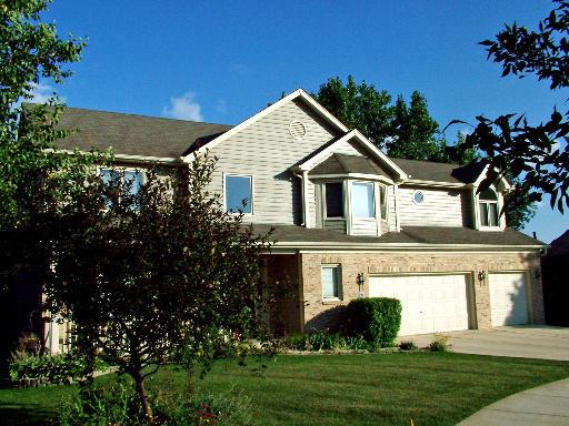 25 Chapel Hill Ct., Westmont, IL 60559