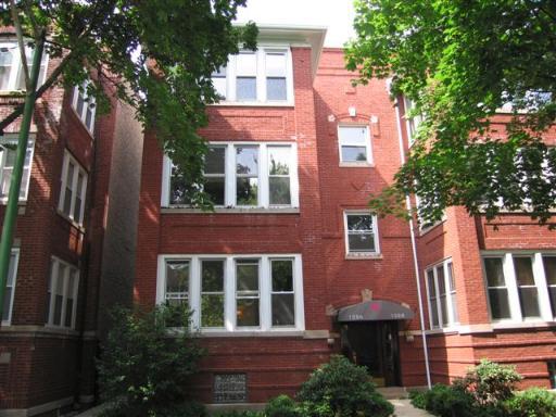 1528 W Rosemont #1W, Chicago, IL 60660