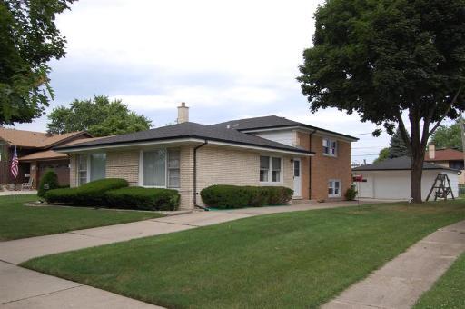 10841 S Lamon Ave., Oak Lawn, IL 60453