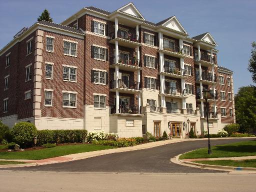 446 Mcdaniels Cir. #203, Clarendon Hills, IL 60514