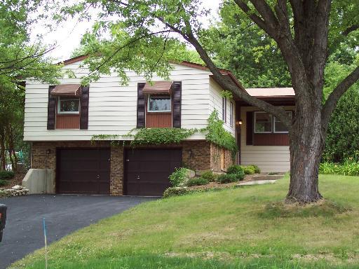 1414 Plainview Rd., Carpentersville, IL 60110