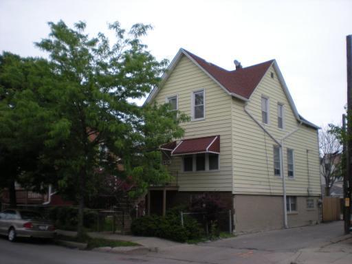 3021 N Central Park Ave., Chicago, IL 60618