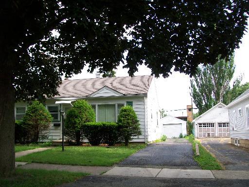 825 Gleason Ave., Aurora, IL 60506