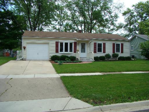 133 Ridge Ln., Geneva, IL 60134