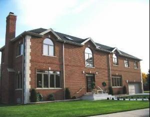 7515 W Mulford St., Niles, IL 60714