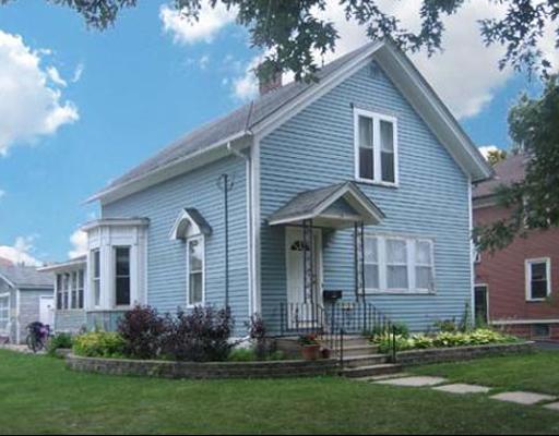 702 Watson St., Aurora, IL 60505